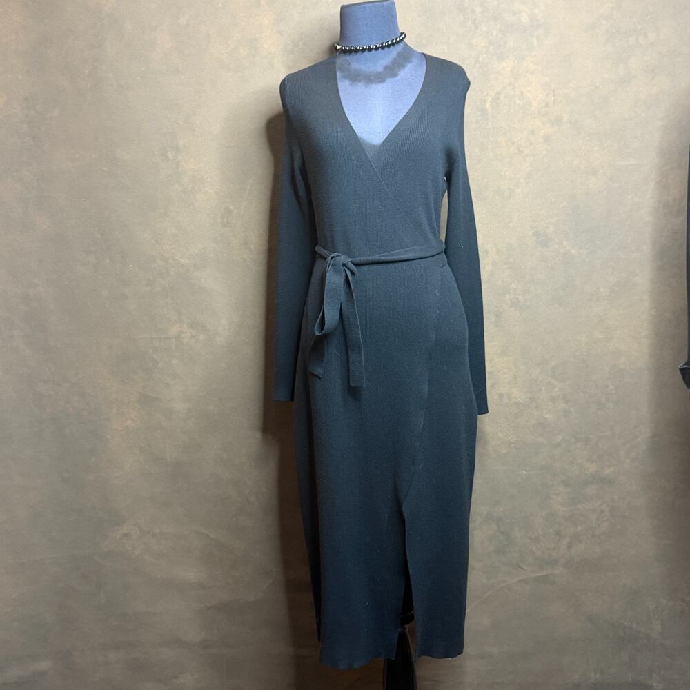 Banana Republic Women’s Black Long Sleeve Wrap Sweater Dress Midi Belted Size M